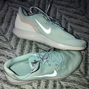 Women’s Nike Flex TR 7 Reflect Training Shoes